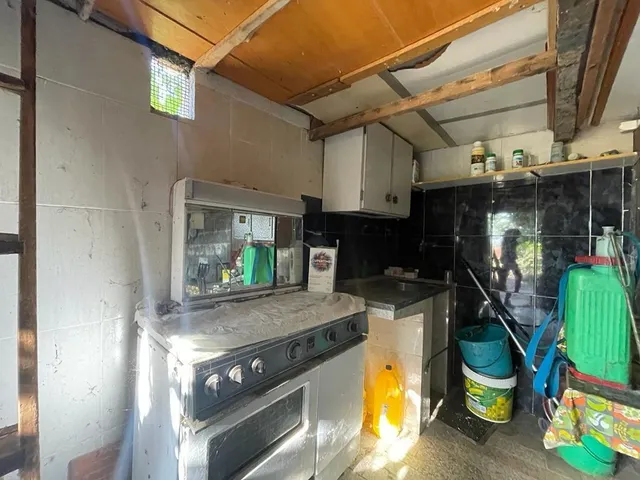 SE VENDE PARCELA CON CASETA — 16