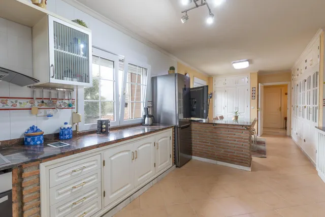 ¡¡EXCLUSIVA VIVIENDA DE ALTO STANDING EN UNA PARCELA DE 3.166 m2 EN ALHENDIN!! — 12