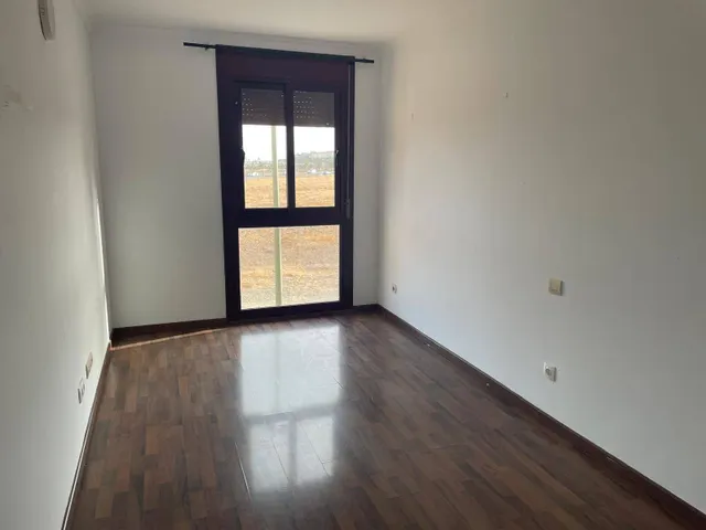 PISO EN VECINDARIO — 12