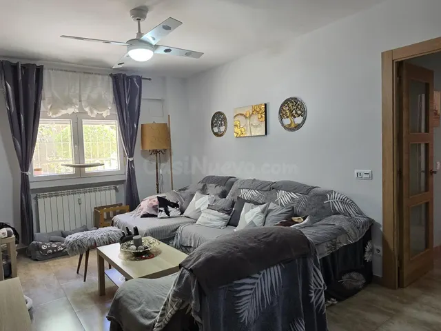 Piso reformado , 3 habitaciones zona de Barrio de Ventas - foto 3