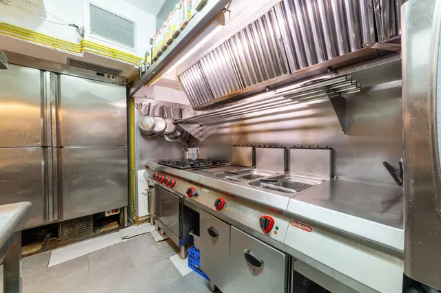 VENTA DE RESTAURANTE EN CENTRO HISTÓRICO DE ALMERÍA — 17