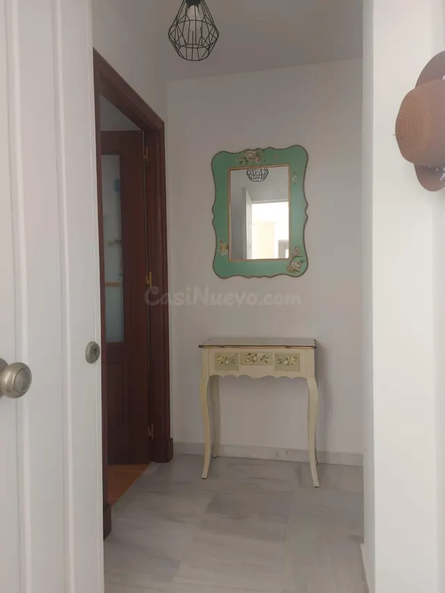 ESTUPENDO ATICO DISPONIBLE PARA ALQUILER ESCOLAR - foto 4