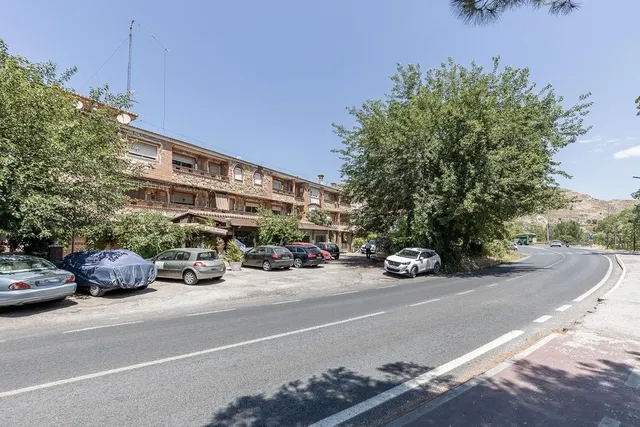 EN VENTA HOTEL Y RESTAURANTE LOS PINILLOS — 4