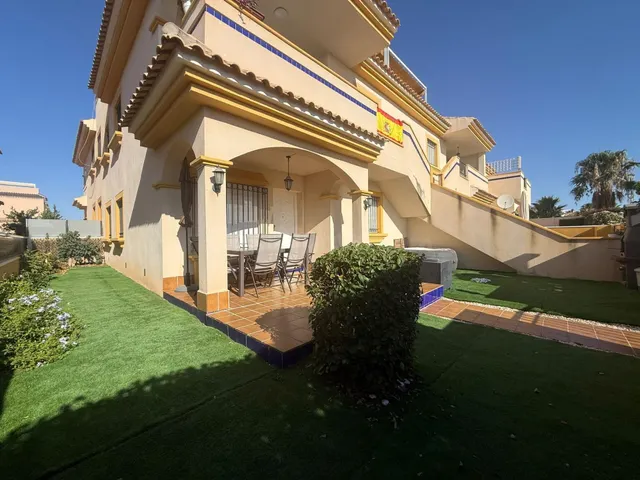 Casa o chalet independiente en venta en Lomas de Cabo Roig