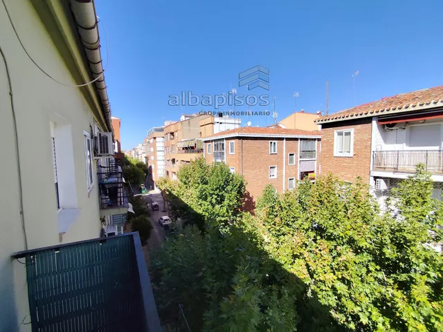 ⚠️ IMPORTANTE: es un CUARTO PISO SIN ASCENSOR. Máximo 2 personas. No se admiten animales. Se solicita documentación de solvencia. — 7