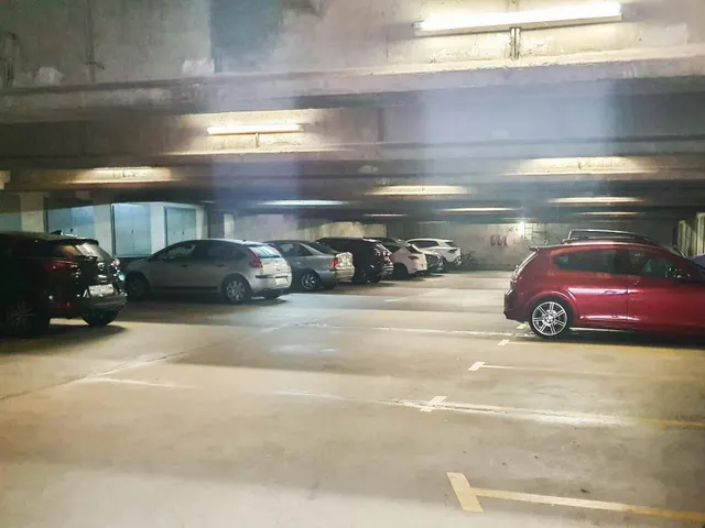 Plaza de parking y trastero a la venta, en El Pla de Martorell — 8