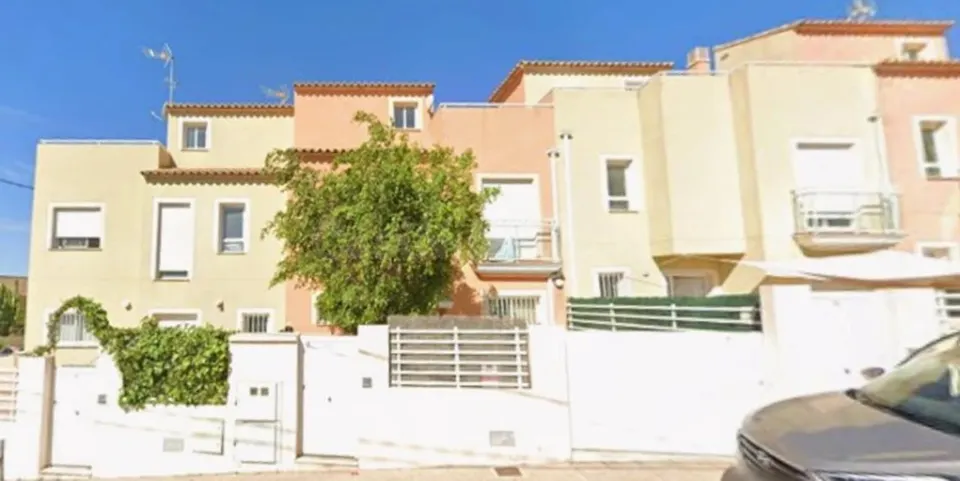 Chalet adosado en venta en Avda Escandinavia L´Alfas del Pi