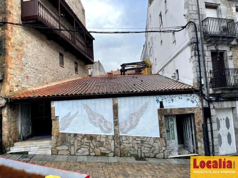 Local comercial posibilidad de reconvertir, Laredo