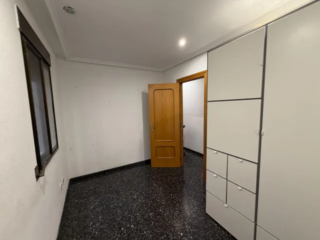 Piso seminuevo en Lliria con cuatro habitaciones, espectaculares terrazas, garaje y trastero — 28