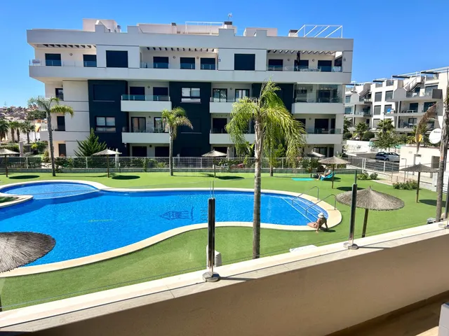 Moderno apartamento con licencia turística y orientación sur - foto 2