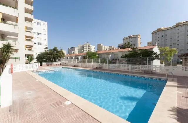 Apartamento con vistas al mar, a solo 100 metros de la arena - foto 3