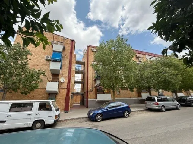 SE VENDE piso OKUPA en C AV CHOPOS Esc:4 Pl:3 Pt:0C Murcia ( - foto 2