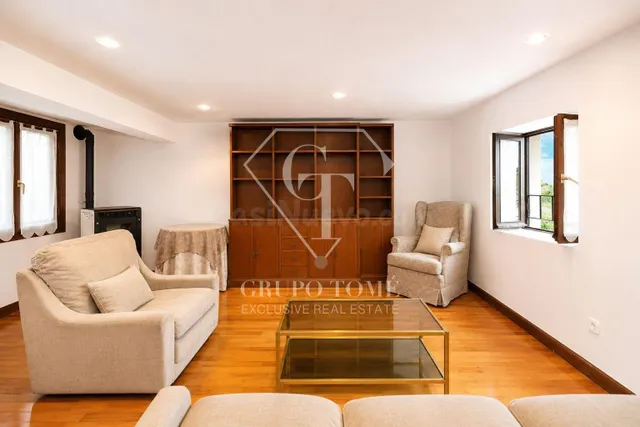 Vivienda acogedora con balcón y vistas despejadas — 8