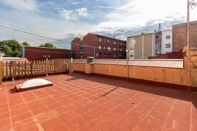 Casa adosada con amplio garaje, patio y terraza — 40