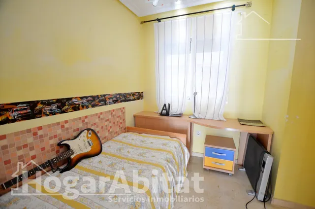¡En pleno centro! Impecable, exterior y luminoso con garaje y ascensor, todo amueblado — 19