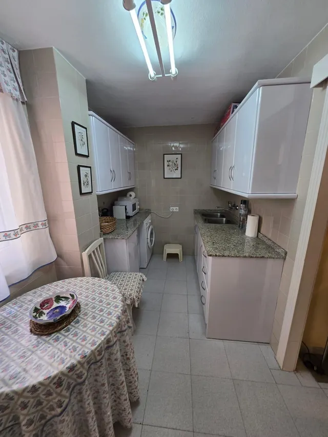 MAGNIFICA VIVIENDA EN PRIMERA LINEA DE PLAYA Y CON PISCINA COMUNITARIA, IDEAL PARA VIVIR TODO EL AÑO — 16
