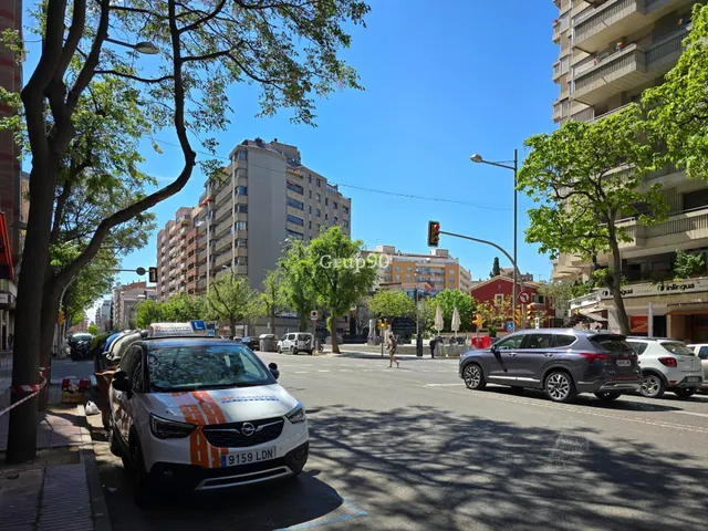 LOCAL COMERCIAL EN ZONA RICARDO VINYES — 3