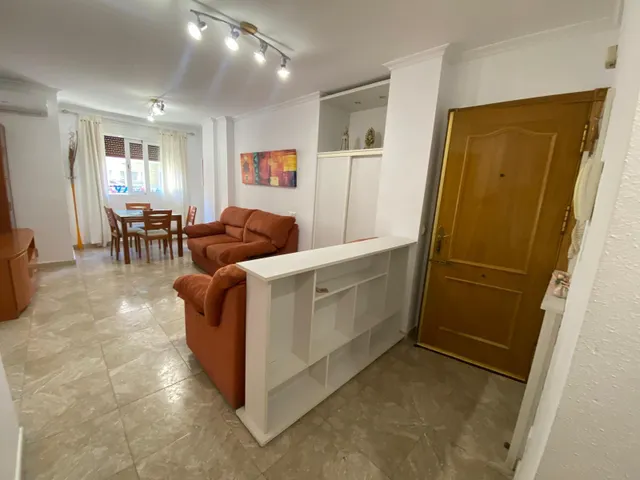 Apartamento con 2 dormitorios, 1 baño, 700 m. de la playa — 6