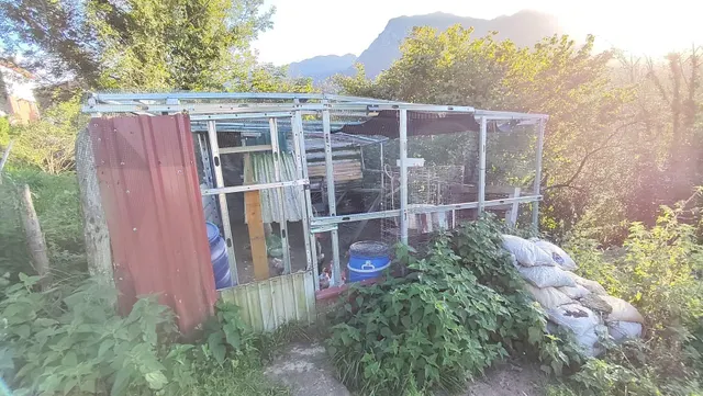 Casa reformada con terraza, finca de 750 m2 y cuadra, con vistas al Aramo — Morcín — 47