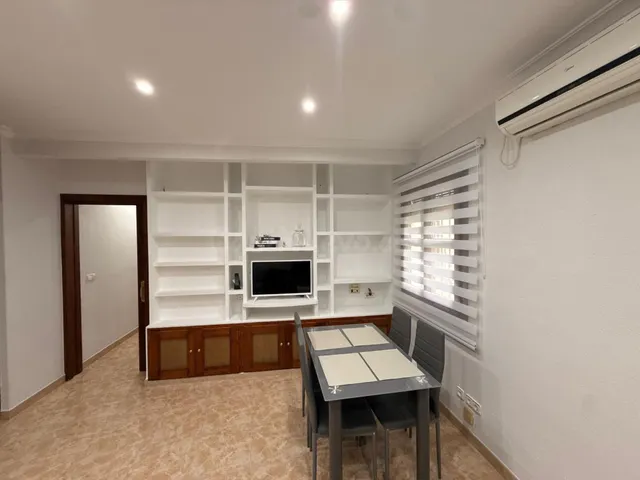 Inversión segura: apartamento con licencia VFT y garaje y tr - foto 4