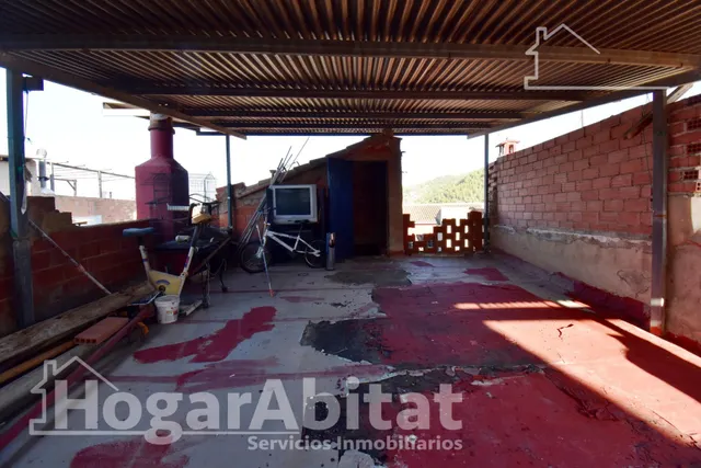 Desconecta con vistas a la montaña y atardeceres de paz en esta amplia casa con gran terraza y chimenea — 6