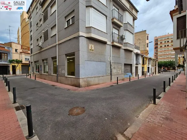 ESPECTACULAR LOCAL CHAFLAN EN ZONA SEMICENTRICA DE CASTELLON DE LA PLANA — 3