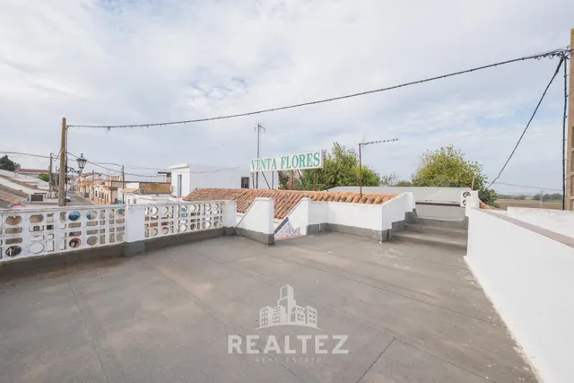Venta Las Flores – A 2 km del Circuito de Jerez — 40