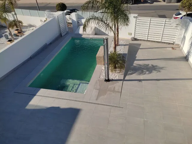 CHALET DE DISEÑO INDEPENDIENTE CON PISCINA — 41