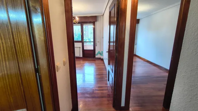 Se vende piso en Los Corrales de Buelna — 45