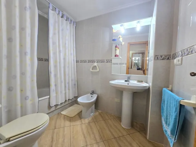 Apartamento de 2 dormitorios y 2 baños, a unos 300 metros de la Playa del Cura - Opcional: plaza aparcamiento — 24
