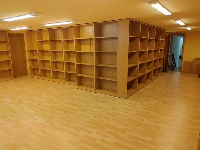 Local comercial 389m² en venta - Santa Margarita-Los Puentes — 34