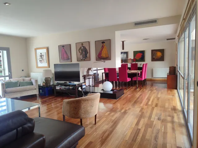 ELEGANTE  VIVIENDA CON VISTAS AL REAL CLUB  DE GOLF DE SEVILLA — 25