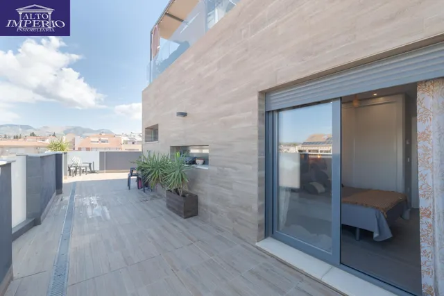 Ático dúplex con piscina en Maracena — 27