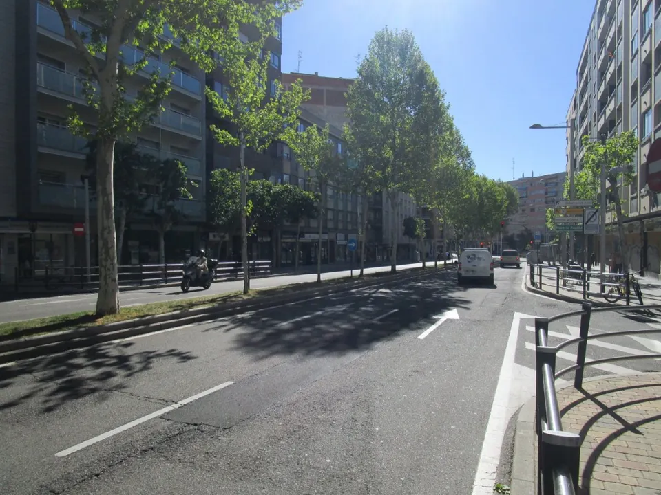 Urbis te ofrece un local comercial en venta en zona Garrido Sur, Salamanca.
