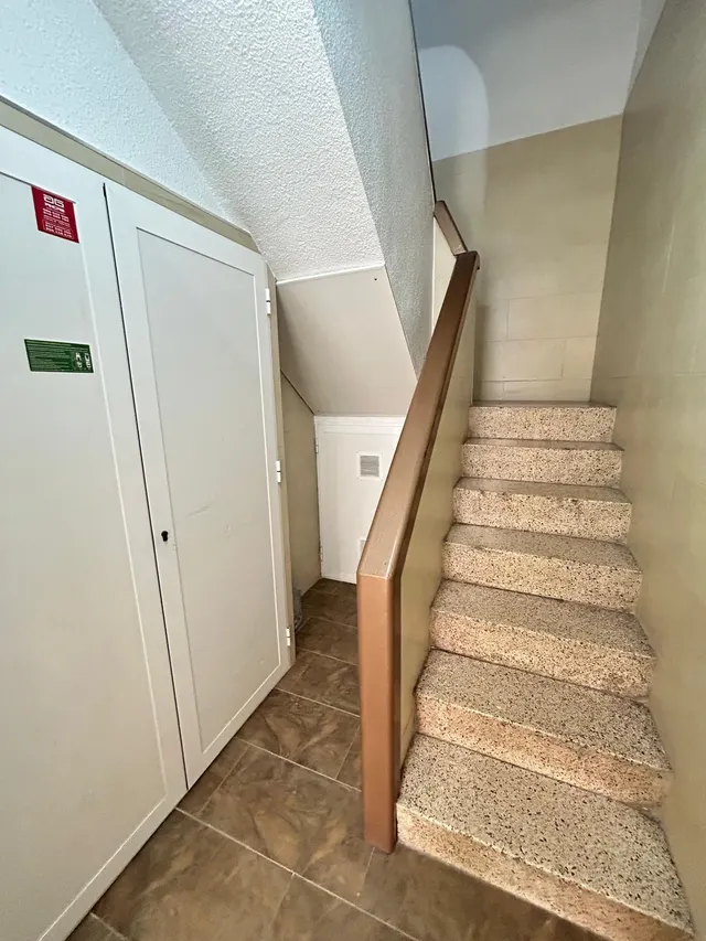 Amplio y acogedor 4º SIN ASCENSOR en zona Pisos Grises (Elche) — 29