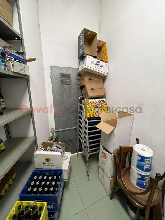 Local en Jenaro de la Fuente — 8