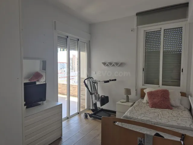 Amplio y Moderno Piso en San Pablo, Sevilla - foto 3