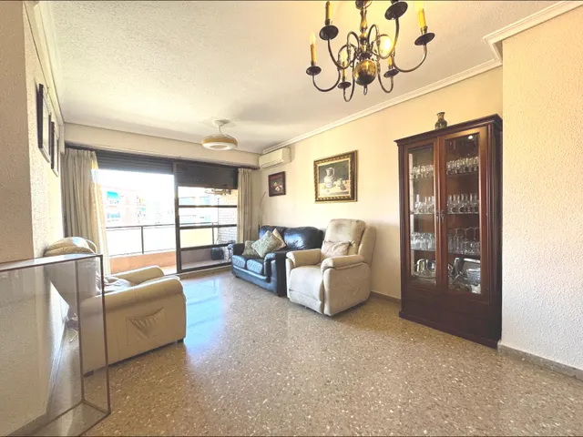 FABULOSA VIVIENDA EN AVENIDA CONSTITUCIÓN DE 3 habitaciones  - foto 4