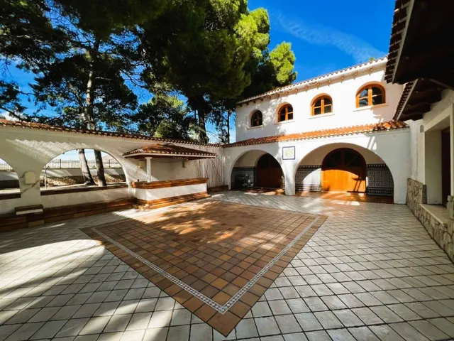 FINCA ECUESTRE DE ESTILO MEDITERRÁNEO. — 13