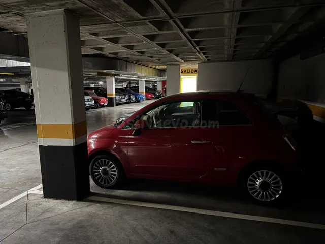 Plaza de garaje en C/ del Valle de Mena, 23. — 4
