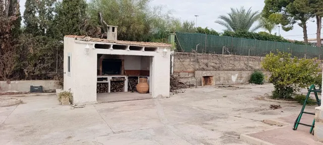 Dos casas en  una  peña las aguilas -Elche — 31