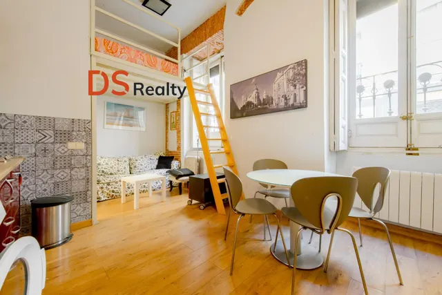 EXCLUSIVA VIVIENDA EXTERIOR Y MUY LUMINOSA CON DOS ESPACIOS INDEPENDIENTES A 30 METROS DE PLAZA DE ESPAÑA — 9