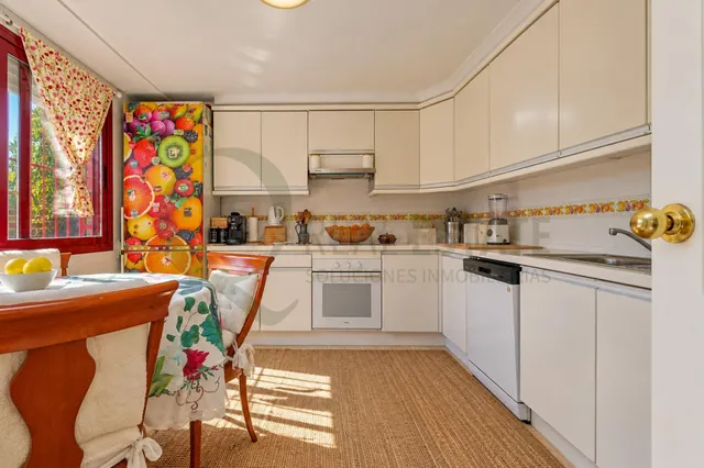 Chalet adosado con terrazas en Cabo de las Huertas, a pocos pasos del mar — 3
