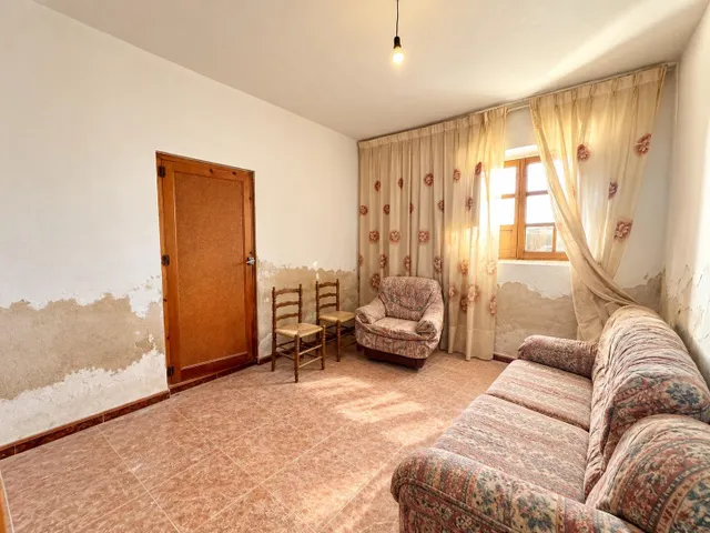 Venta de conjunto de viviendas y terrenos en Cúllar (Granada) — 18
