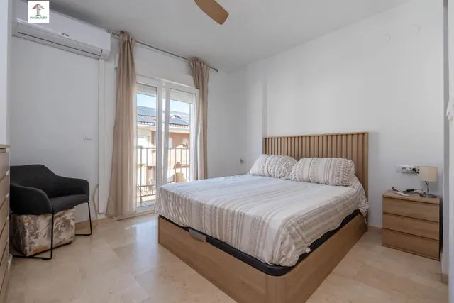 Espectacular chalet adosado en el Vial de Churriana de la Vega: eficiencia, confort y listo para entrar a vivir! — 30