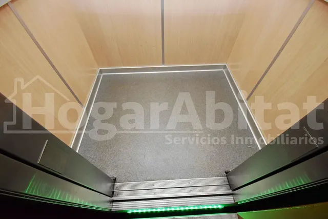 DESPACHO CON 3 ESTANCIAS CERCA DEL PARQUE RIBALTA — 38