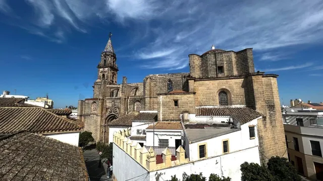 Propiedad emblemática en el centro de jerez — 44