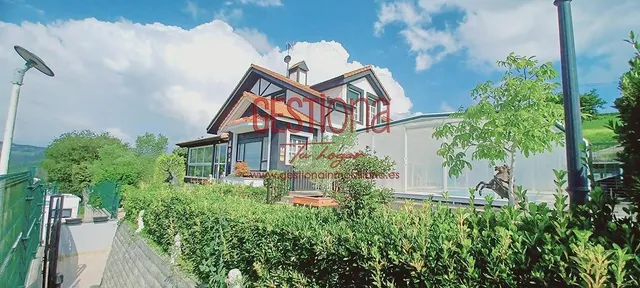 CHALET CON PISCINA PRIVADA. MERUELO. — 3