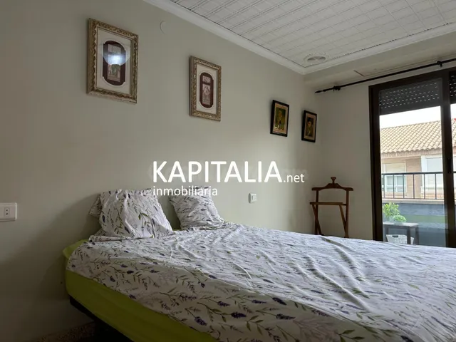 Piso en VENTA en Xàtiva con garaje, ascensor y balcón en la  - foto 3