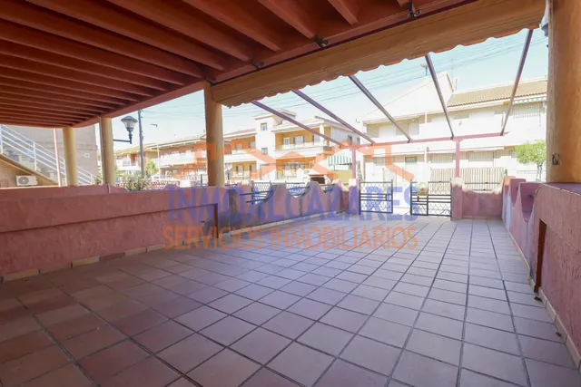 ESPECTACULAR DUPLEX DE  3 DORMITORIOS Y 2 BAÑOS, EN PRIMERA LÍNEA DE PLAYA CON VISTAS AL MAR EN LOS NAREJOS, LOS ALCAZARES, MURCIA. — 21